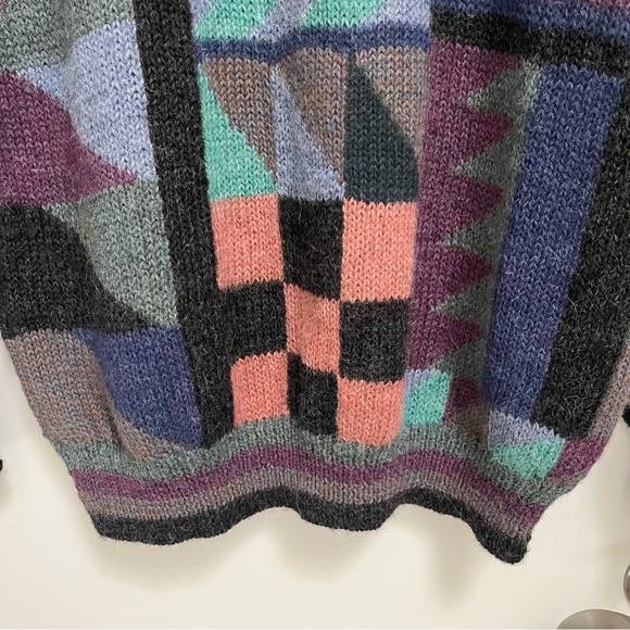 Men's 100% Alpaca Peruvian Multicolor Abstract Pattern Sweater - Picture 4 of 9